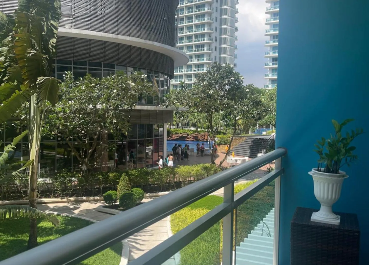 Maldives Suites, Azure Urban Resorts And Residences Paranaque City
