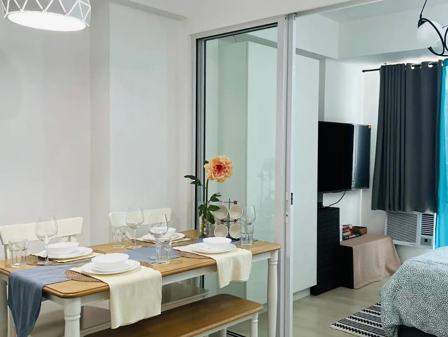Aparthotel Maldives Suites, Azure Urban Resorts And Residences Paranaque City Philippines