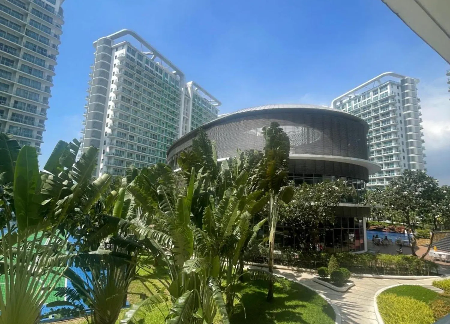 Aparthotel Maldives Suites, Azure Urban Resorts And Residences Paranaque City Philippines