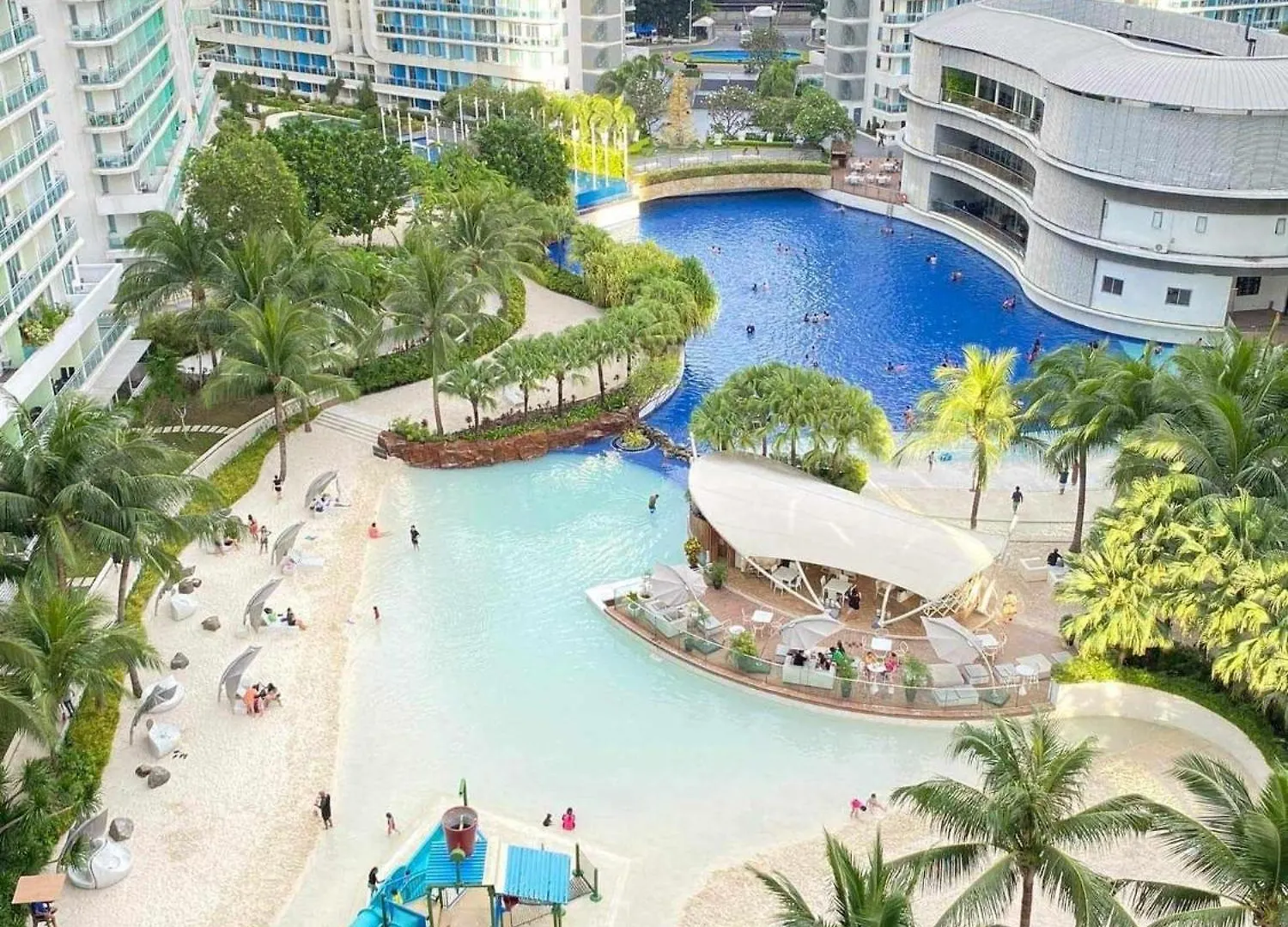 Aparthotel Maldives Suites, Azure Urban Resorts And Residences Paranaque City